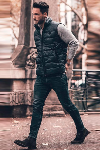 Enamórate de la amplia variedad de chalecos disponibles y crea el outfit perfecto.