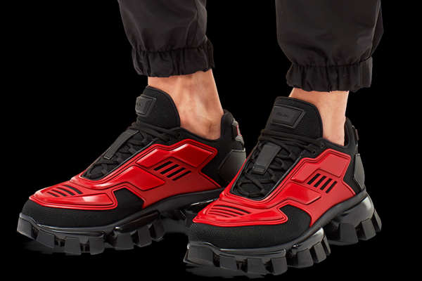Ya sea con un toque de color o todos en negro estos sneakers son perfectos para el invierno.