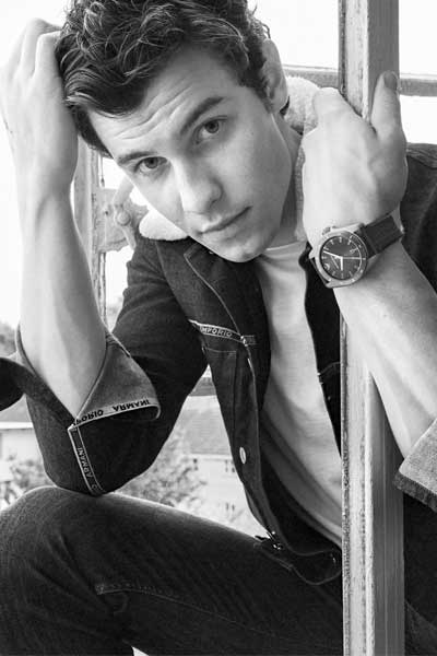 Shaw ha hecho de los relojes sus accesorio Kinky favorito.