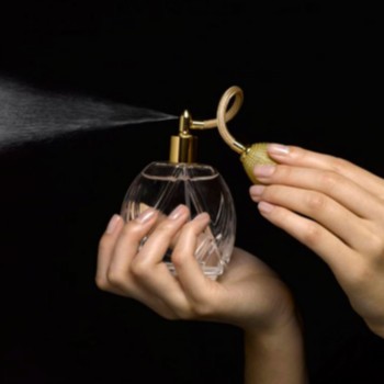 Perfumes con feromonas, ¿mito o realidad?