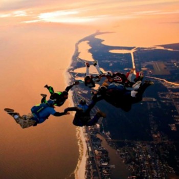 Lugares con vistas espectaculares para saltar en paracaídas